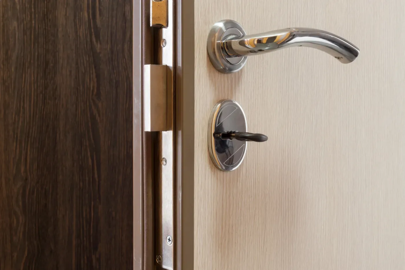 Réparation d'un cylindre Mul-T-Lock forcé lors d'un cambriolage à Aulnay-sous-Bois
